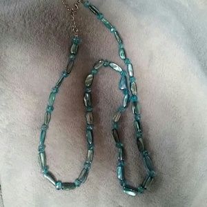 New Beautiful Crystal & Stone Necklace w/Earrings