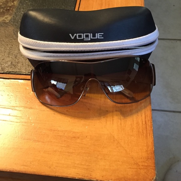 Authentic Vogue Sunglasses