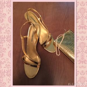 Gold sandals👡👡👡