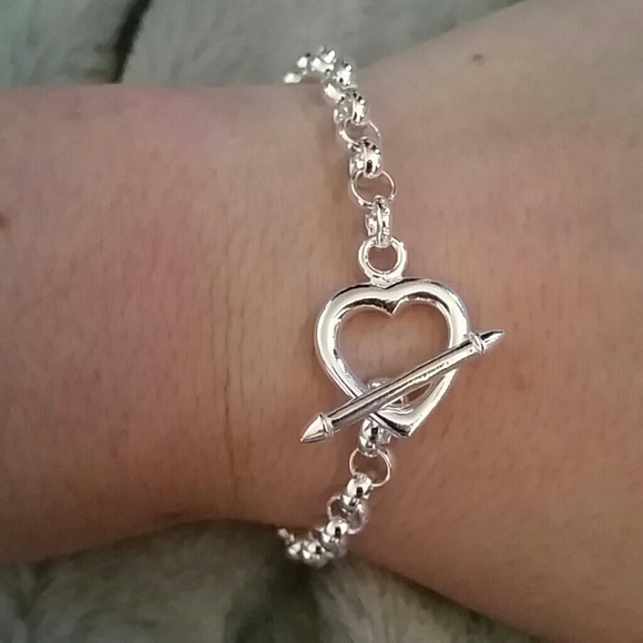 Jewelry - $$× SOLD ×$$  SterLingSiLver Heart Charm BraceLet
