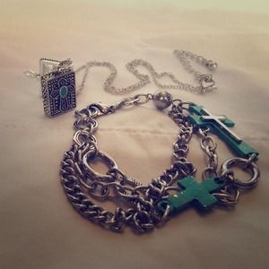 Necklace/bracelet set