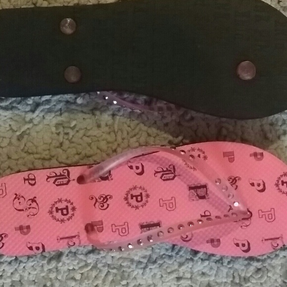 PINK victoria Secret flip flops