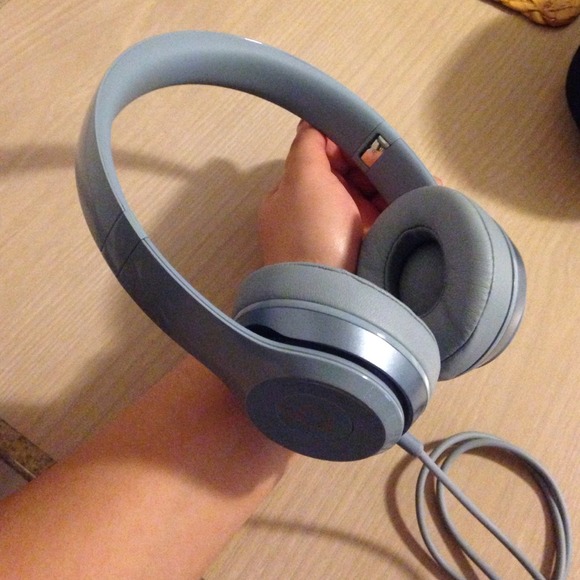 Beats solo 2 - Picture 1 of 4
