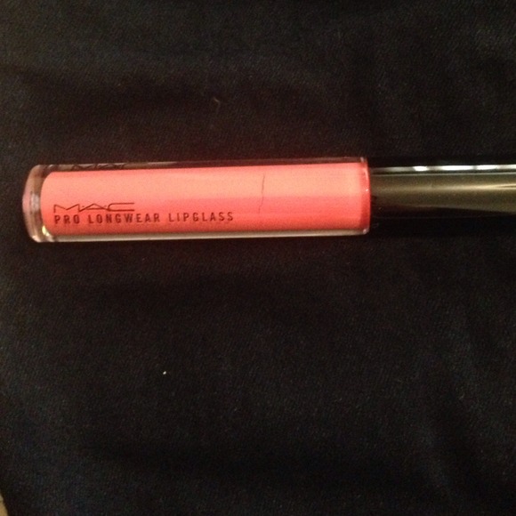 MAC Long Wear Lipglass in color Whoops