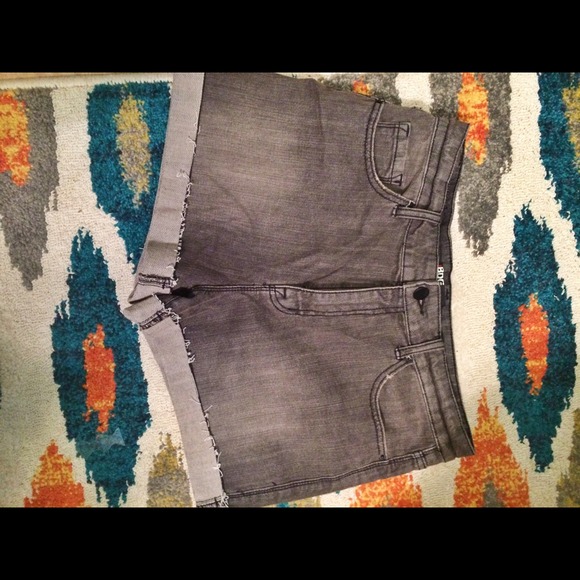 BDG denim shorts size 31 waist
