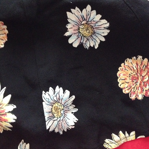Sunflower skirt - Picture 3 of 3