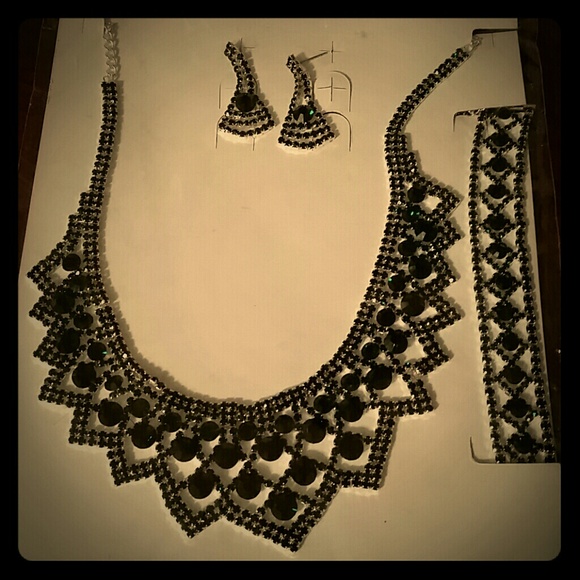 Green crystal set