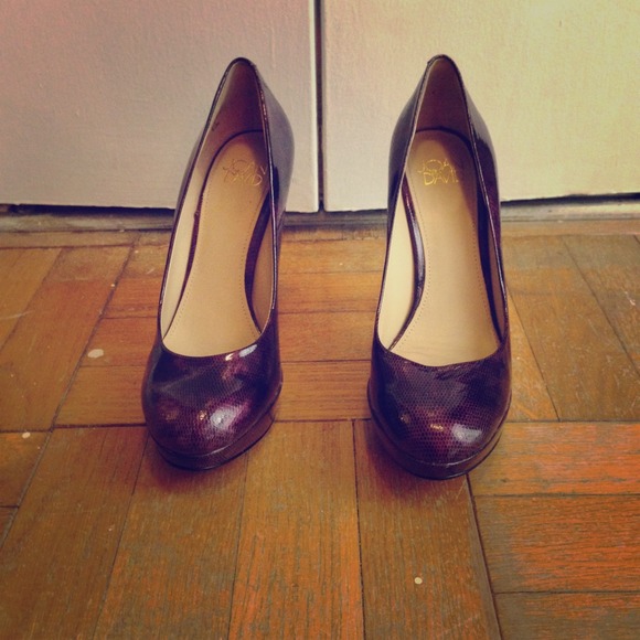 Sale! Gorgeous Joan & David platform pumps