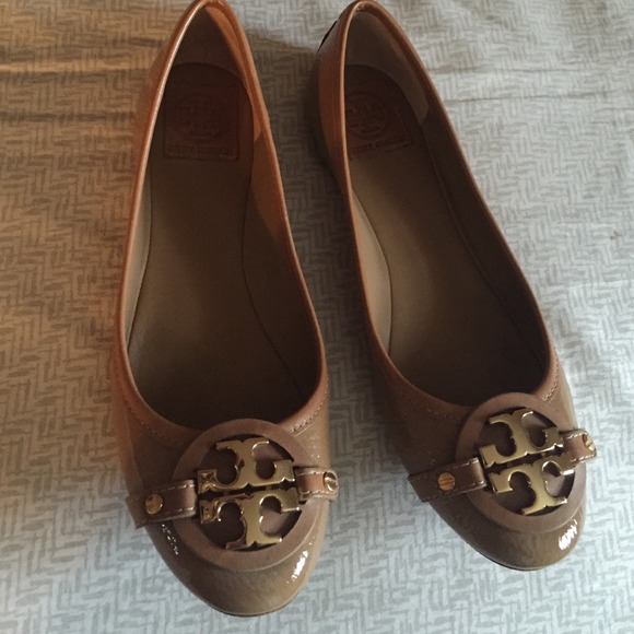 SOLD! - Tory burch flats