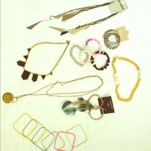 🔱🔱🔱Jewelry bundle!!🔱🔱🔱