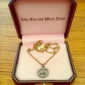 juicy couture necklace