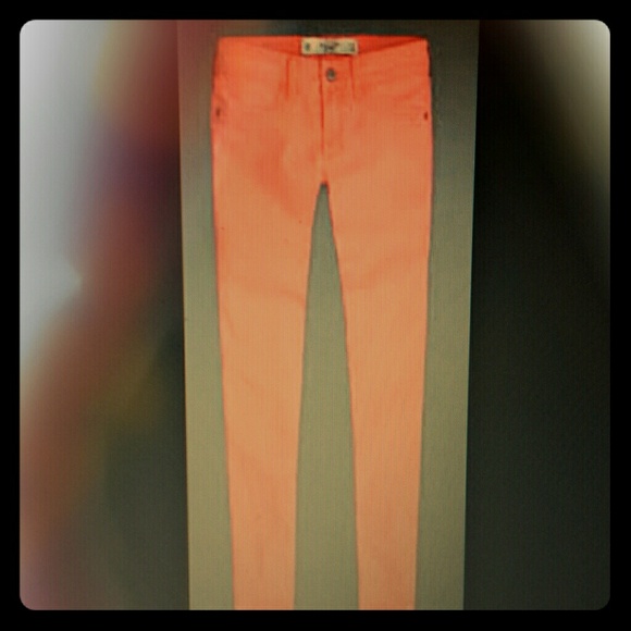 NEW Hollister Coral High Rise Jeggings