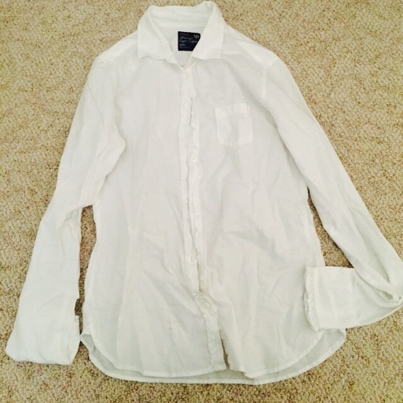 American eagle white button up