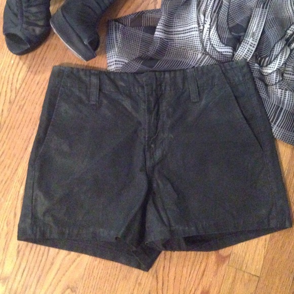 J brand waxed finish shorts - Picture 2 of 4