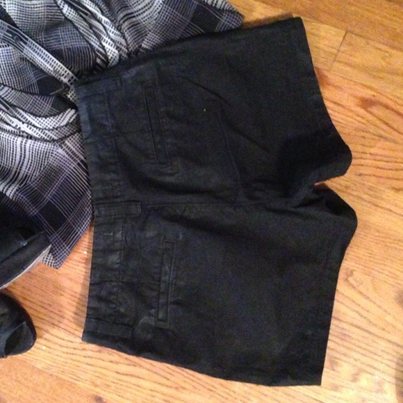 J brand waxed finish shorts - Picture 3 of 4