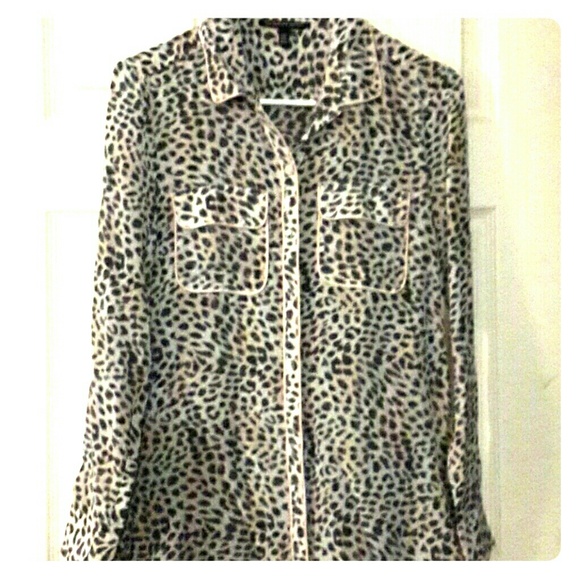 VICTORIA'S SECRET Cheetah Print Button Down Blouse