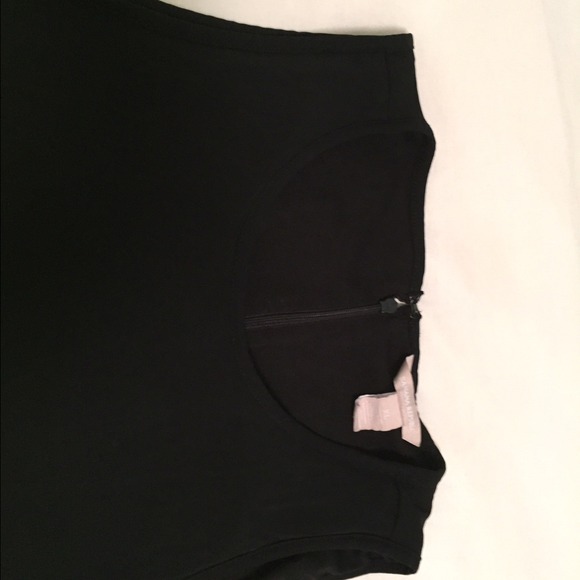 Bundled Banana Republic sleeveless high-neck top - Picture 2 of 2