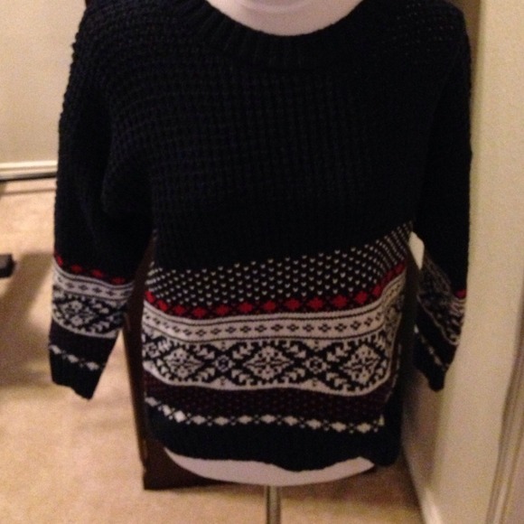 NEW ROMWE SWEATER - Picture 2 of 3