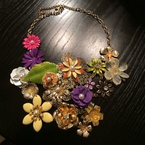 Beautiful flower handmade necklace!