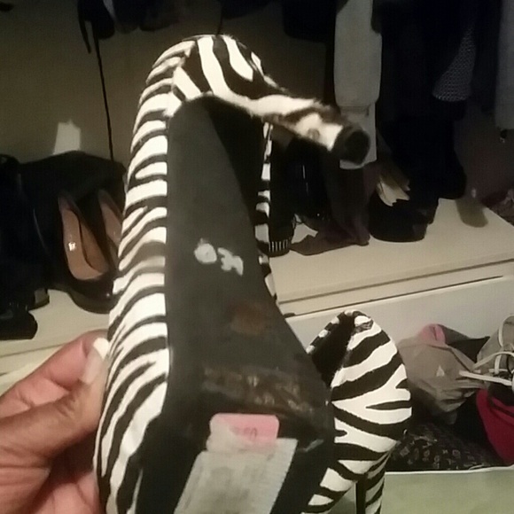 Jessica Simpson shoes never worn - Picture 2 of 3
