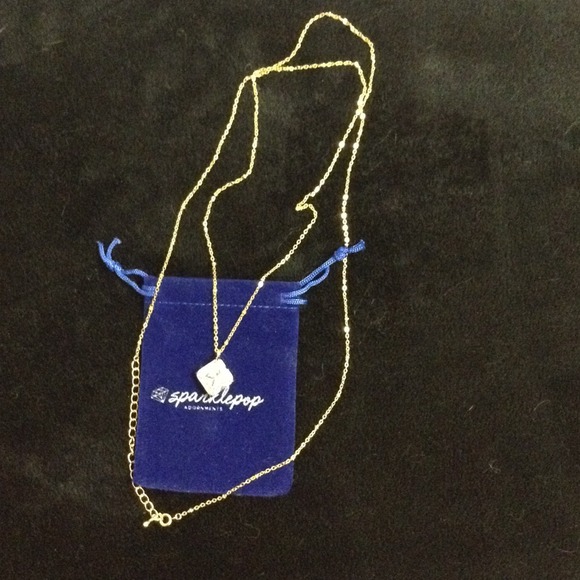Sydney Pendant Necklace