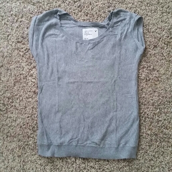 Grey t-shirt