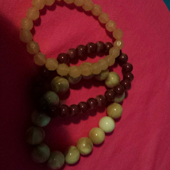Set of beaded stretch bracelets