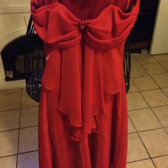 Red party dress. Zip up. - Picture 4 of 4