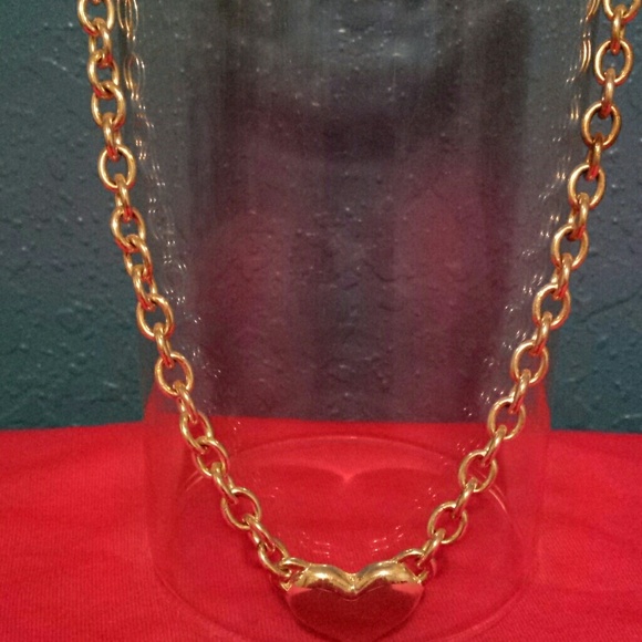 NWOT Gorgeous heart necklace