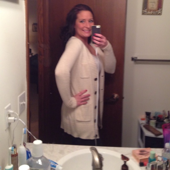 Sweater from pac sun! Brand is Kirra - Picture 2 of 4