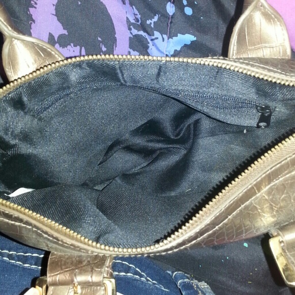 Purse - Picture 2 of 3