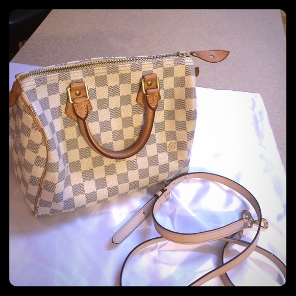 Louis Vuitton Handbags - Authentic LV speedy