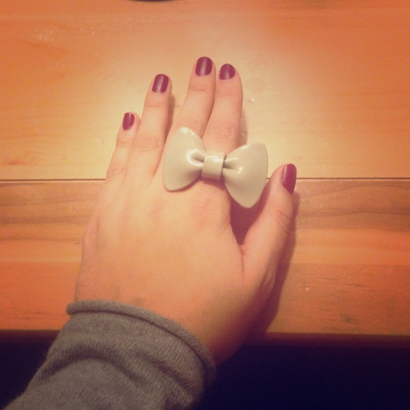 Bow Ring