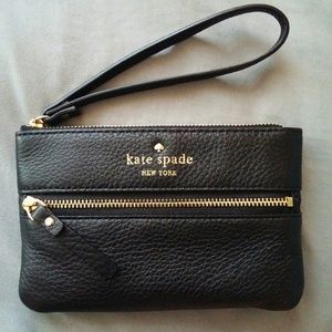 REDUCED **Kate Spade Wristlet ♠