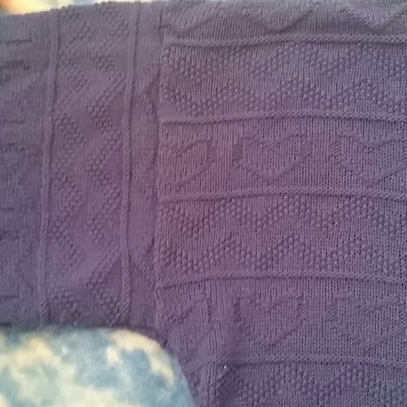 sweater - Picture 3 of 3
