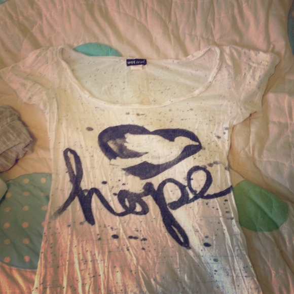 Wet seal white and black speckled short sleeve.