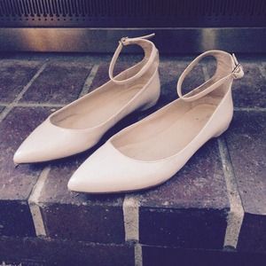 Reserved for beautyinspired Zara nude flats