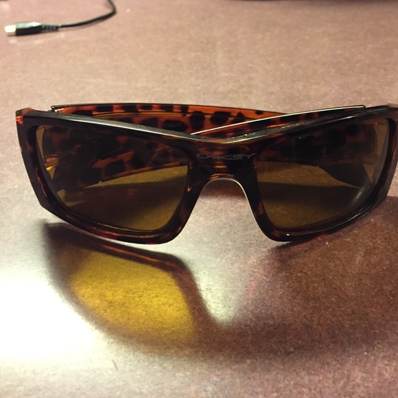 Women's Oakley sunglasses!