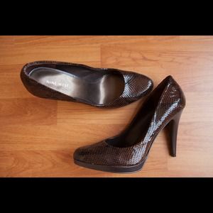 Nine West Brown "snakeskin" pattern Heel