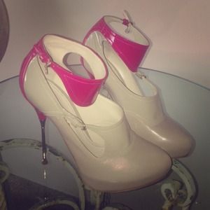 NEW John Galliano heels size 39
