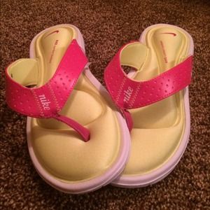 Nike flip flops