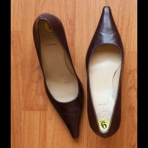 Joan & David "kitten" heel