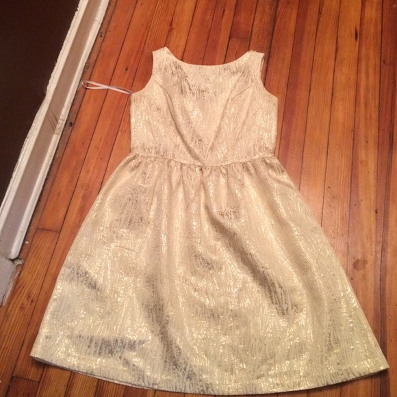 The golden dress