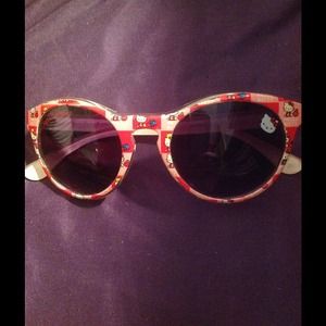 Hello Kitty Sunglasses