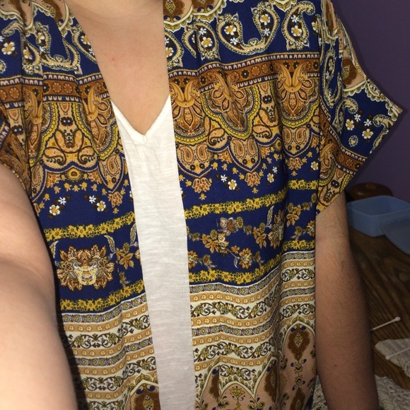 Patterned Cardigan - Picture 2 of 3