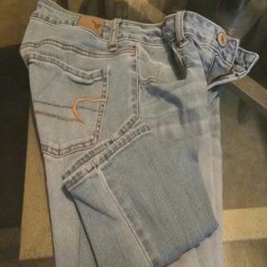 Womans american eagle jeans