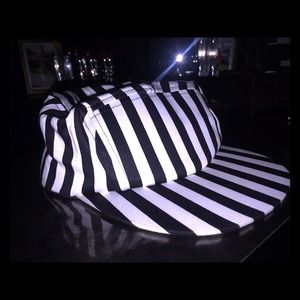 Forever 21 trucker hat