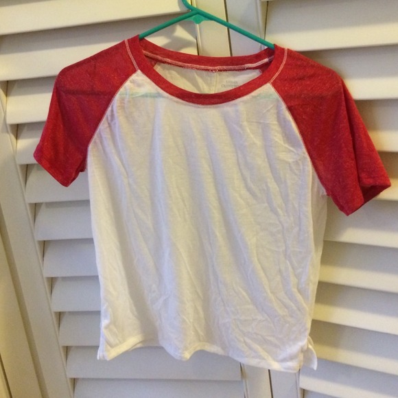 ❌SOLD❌Urban Outfitters Tee