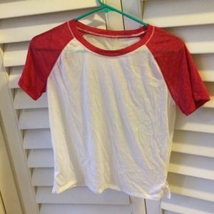 ❌SOLD❌Urban Outfitters Tee