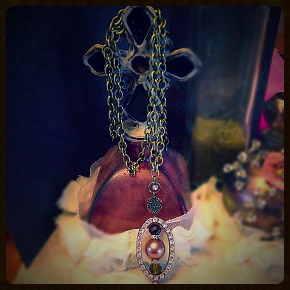 ππΌSOLD IN BUNDLEππΌVintage Inspired Necklace - Picture 4 of 4